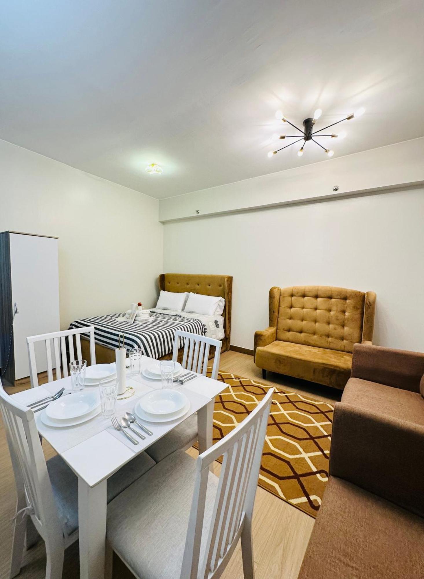 Starlight Suites Trece Martires Exterior photo