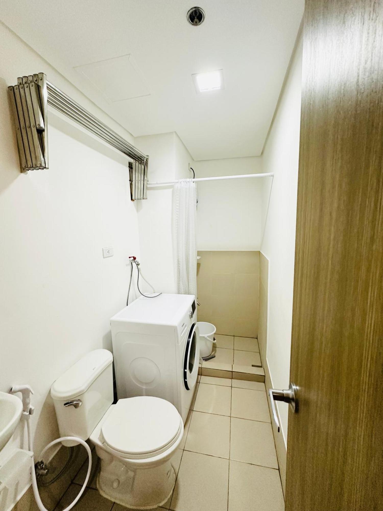 Starlight Suites Trece Martires Exterior photo