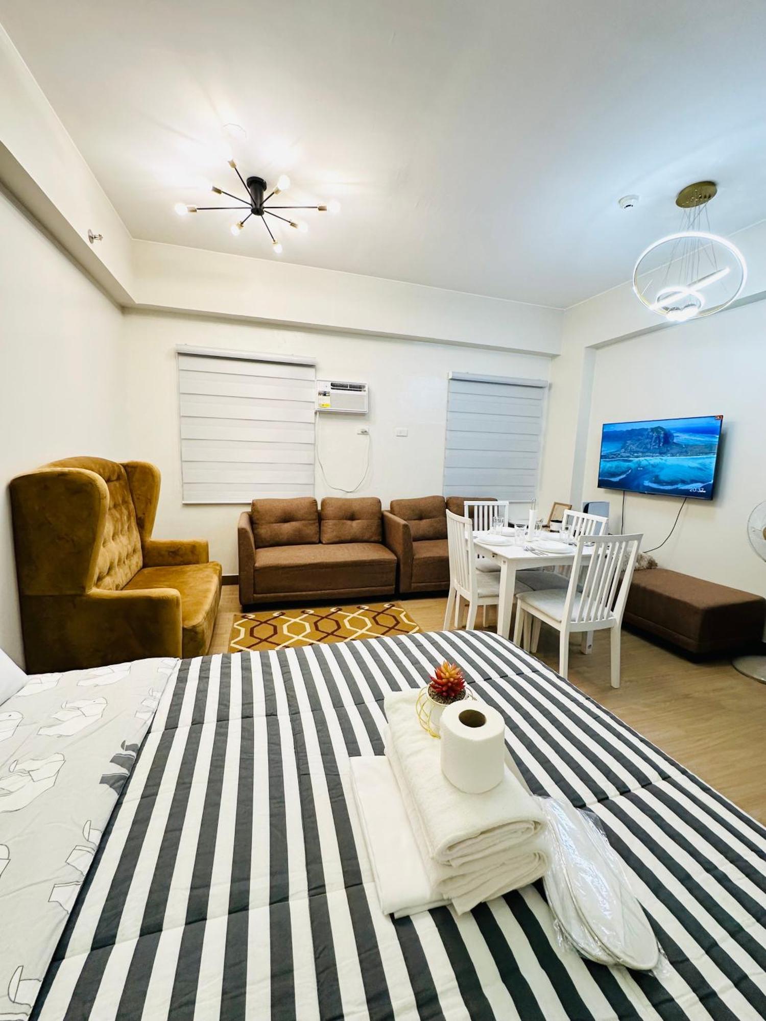Starlight Suites Trece Martires Exterior photo