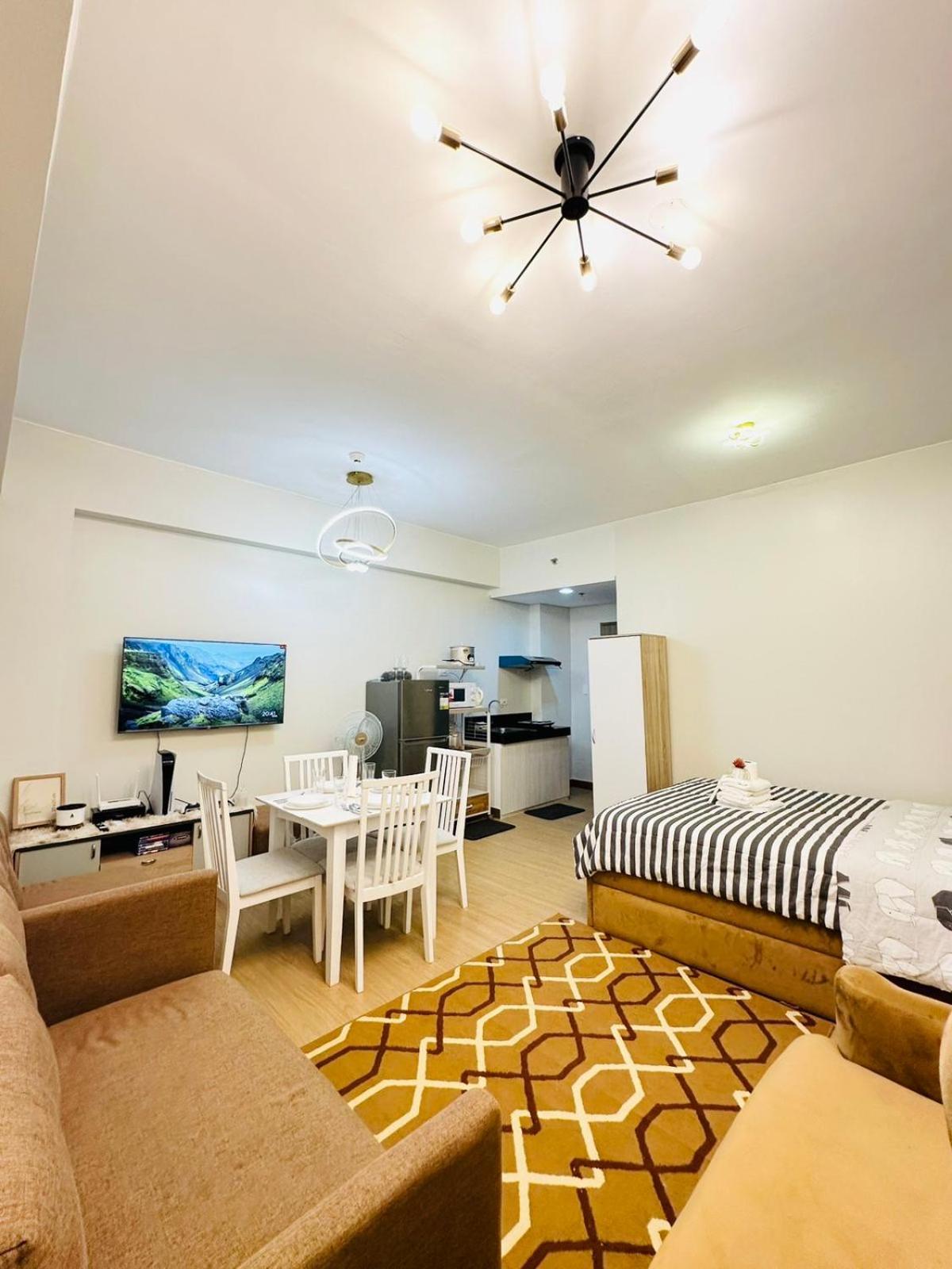 Starlight Suites Trece Martires Exterior photo